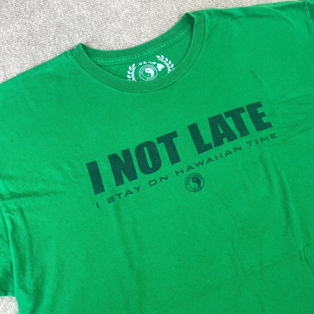 I Am On Hawaiian Time Town & Country Surf T Shirt Mens L Green Graphic Print